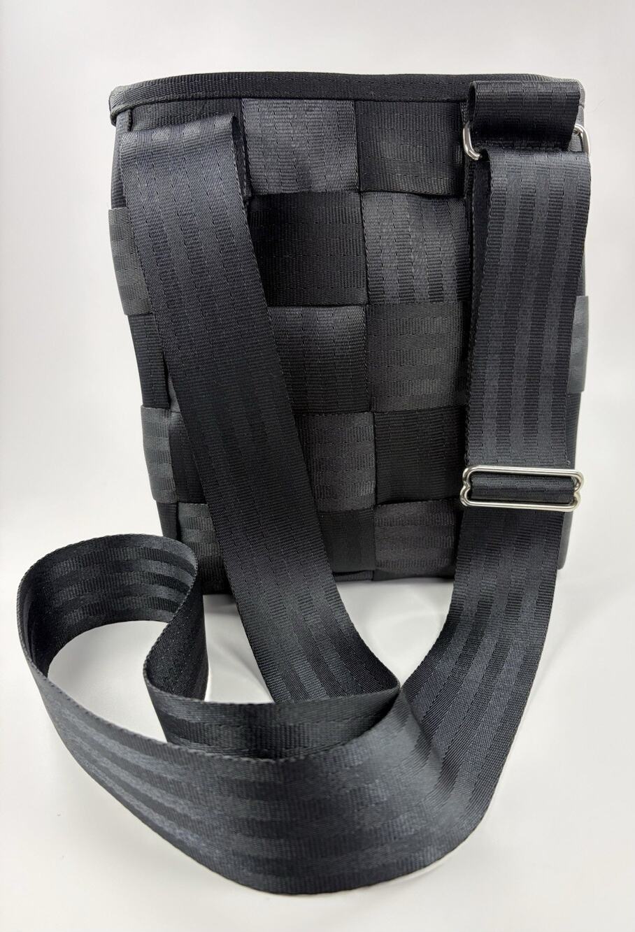 Vintage Harveys Seatbelt Bag Black Woven Hip Tote Crossbody Messenger Y2K MINT